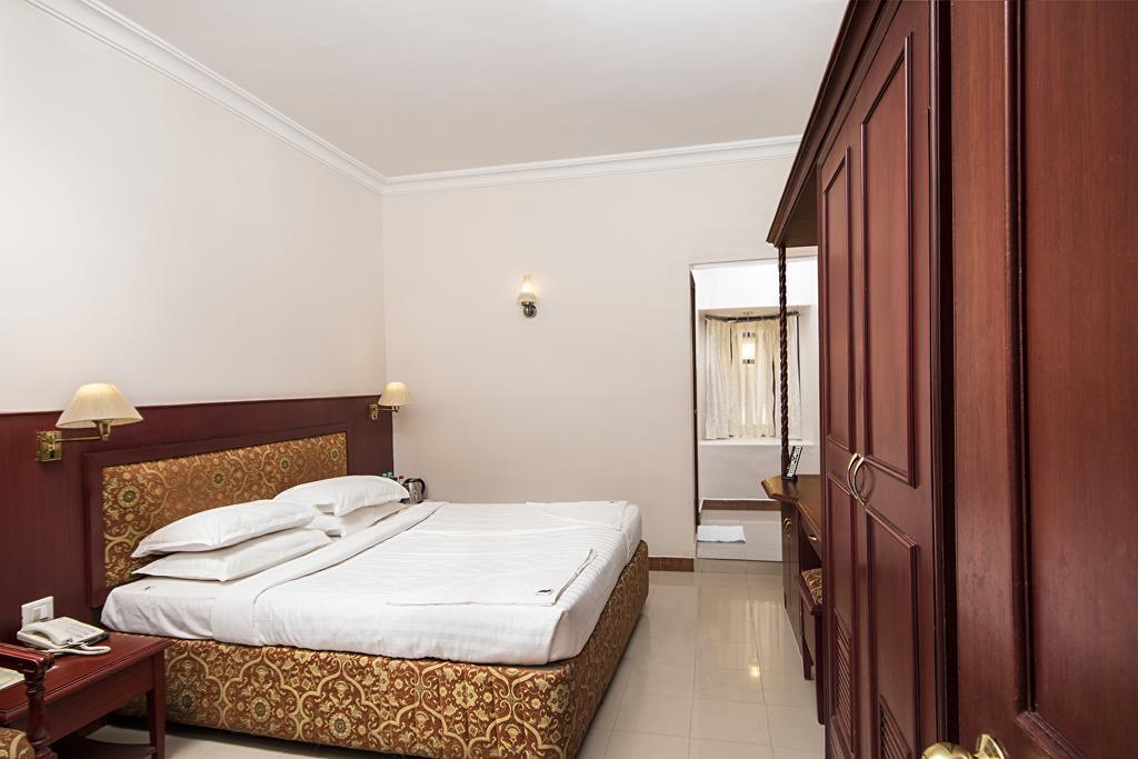 Rr Residency Hotel Kodaikanal Room photo